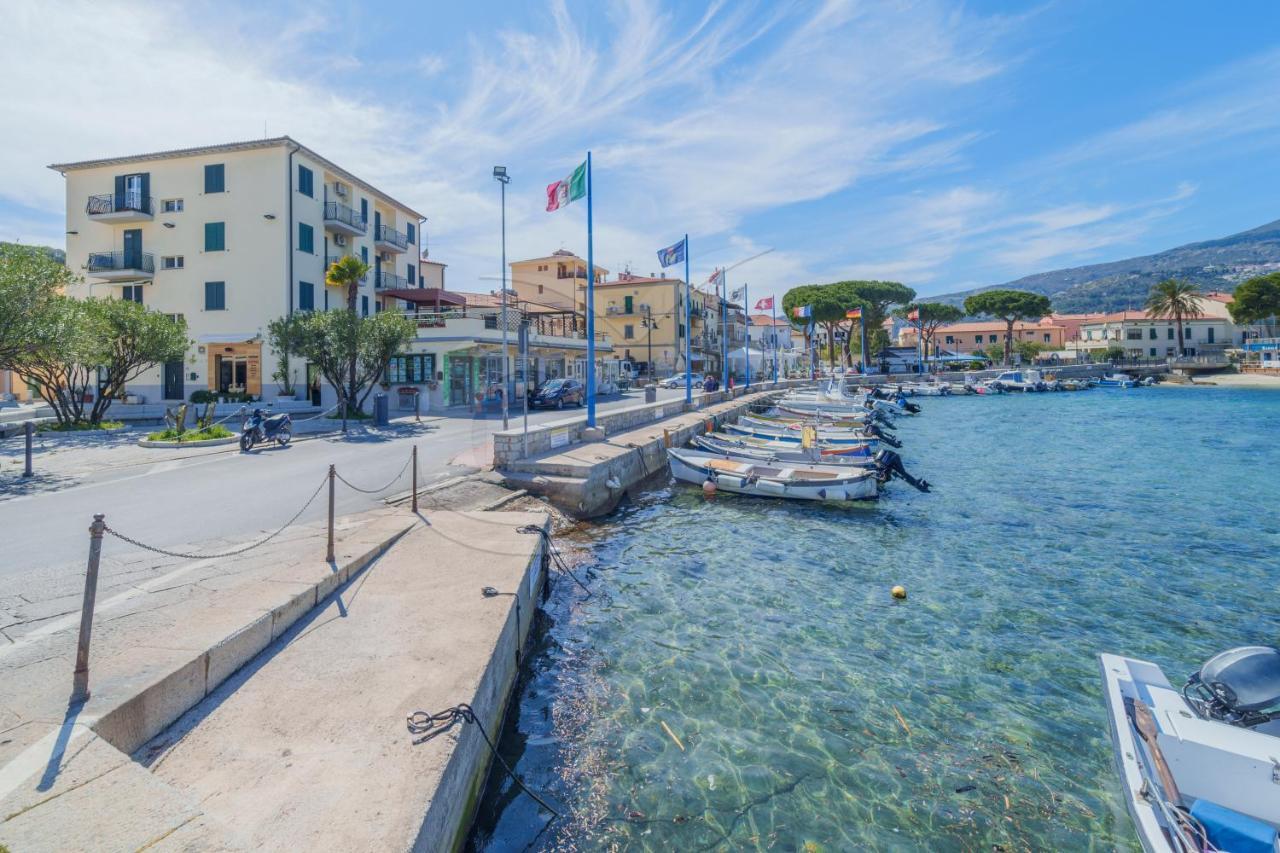 La Fontana Sul Lungomare Di Campo Leilighet Marina di Campo Eksteriør bilde